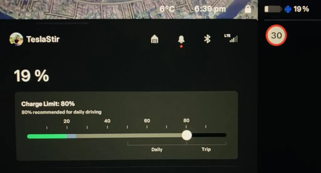 tesla battery level indicator and snowflake icon in cold weather